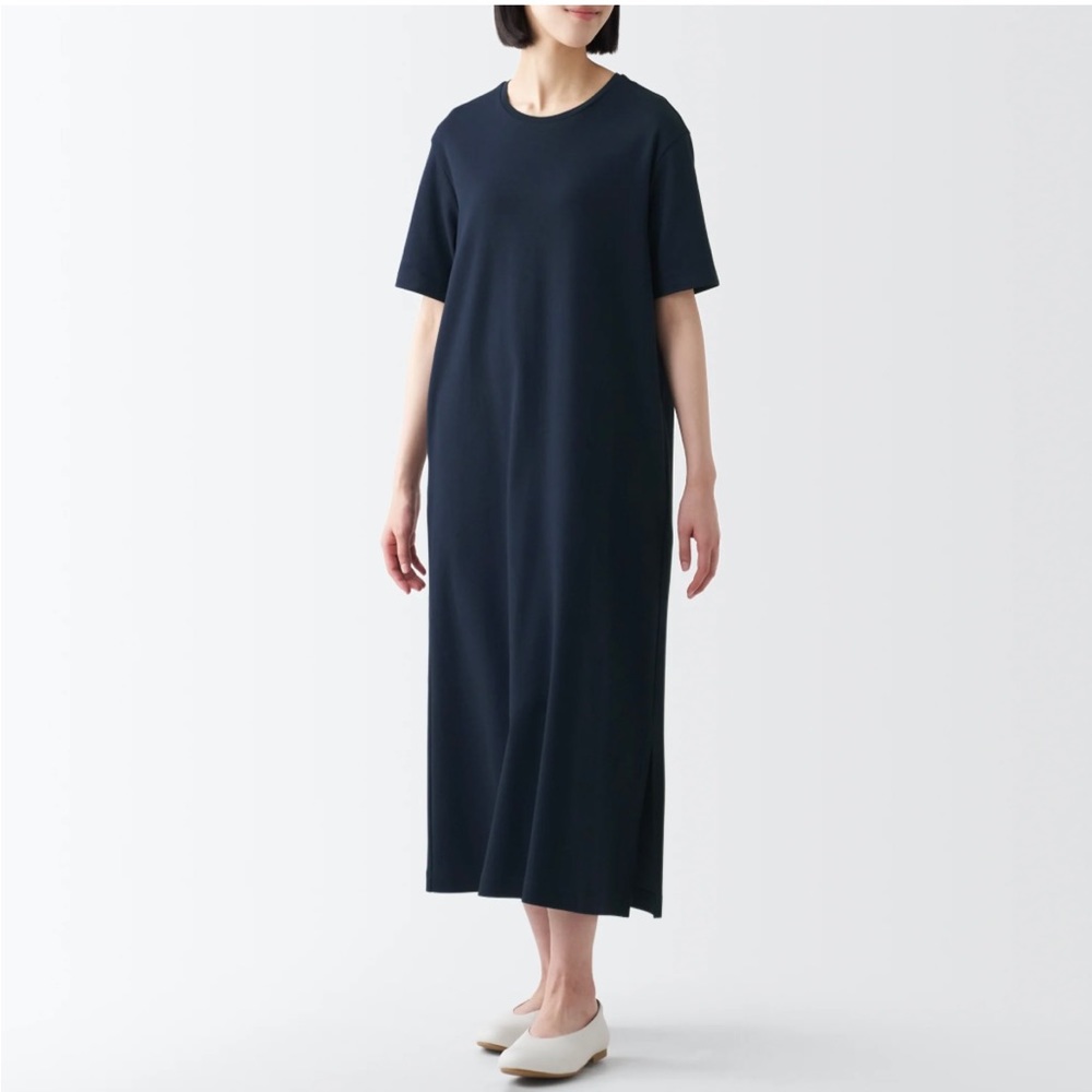 Muji Interlock Short Sleeve Dress. New with tags. Size M